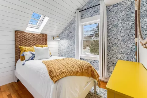 Bedroom - 698 Washington St, Gloucester, MA 01930 photo 3 of 4