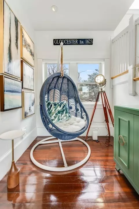 Entry Way - 698 Washington St, Gloucester, MA 01930 photo 2 of 4