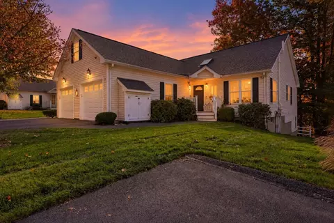 50 William Onthank Ln #50, Southborough, MA 01772