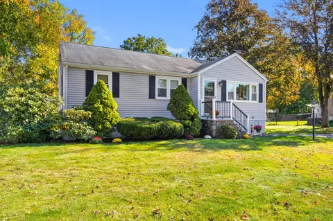 15 Carson, Woburn, MA 01801