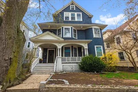 11 Gaylord St #2, Boston, MA 02124