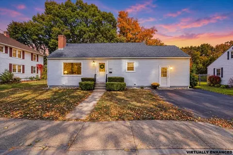 209 W Hollis St, Nashua, NH 03060