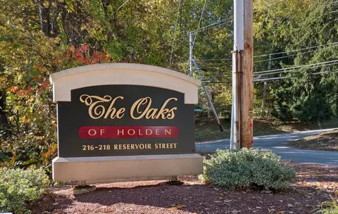 216 Reservoir St #102, Holden, MA 01520