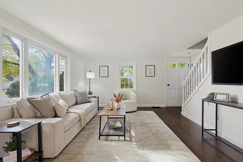 Living - 19 Brookhaven Rd, Worcester, MA 01606 photo 3 of 3