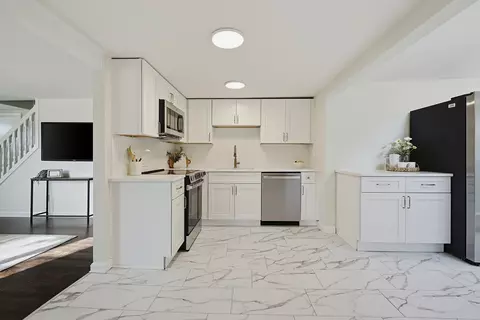 Kitchen - 19 Brookhaven Rd, Worcester, MA 01606 photo 2 of 4