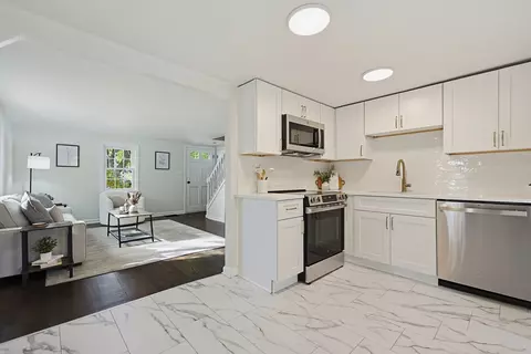 Kitchen - 19 Brookhaven Rd, Worcester, MA 01606 photo 1 of 4