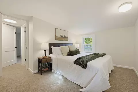 Bedroom - 19 Brookhaven Rd, Worcester, MA 01606 photo 5 of 12