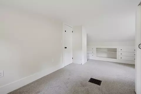 Bedroom - 19 Brookhaven Rd, Worcester, MA 01606 photo 12 of 12