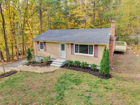 9 Merriam District, Oxford, MA 01537