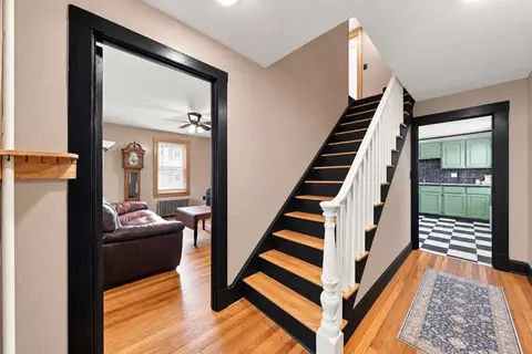 Entry Way - 82 Ryan Rd, Northampton, MA 01062 photo 2 of 4