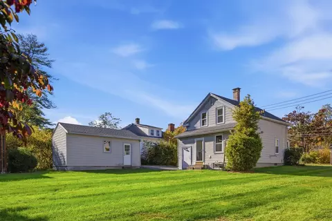 Exterior - 82 Ryan Rd, Northampton, MA 01062 photo 4 of 7
