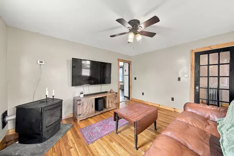 Living - 82 Ryan Rd, Northampton, MA 01062 photo 1 of 1