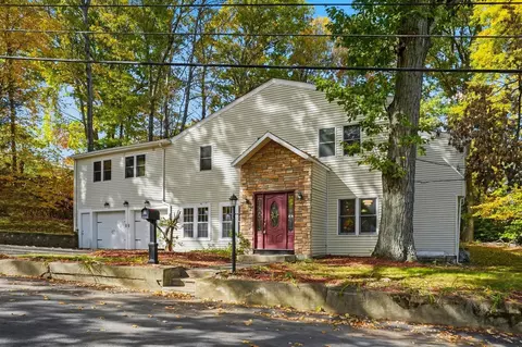 17 Pathwood Ave, Burlington, MA 01803