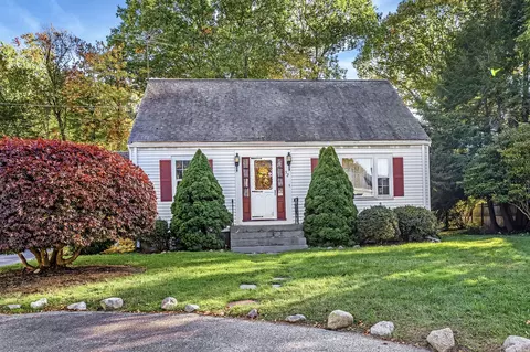 32 Harriet Rd, Abington, MA 02351