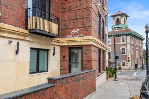 Exterior - 69 Walnut St #7, Brookline, MA 02445 photo 3 of 4