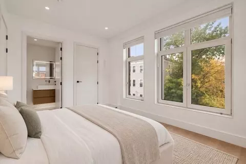 Bedroom - 69 Walnut St #7, Brookline, MA 02445 photo 1 of 3