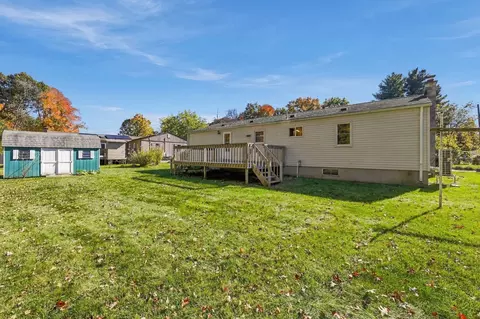 Exterior - 286 Peekskill Ave, Springfield, MA 01129 photo 7 of 14