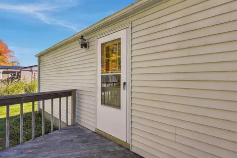 Exterior - 286 Peekskill Ave, Springfield, MA 01129 photo 11 of 14