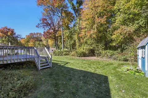 Exterior - 286 Peekskill Ave, Springfield, MA 01129 photo 6 of 14