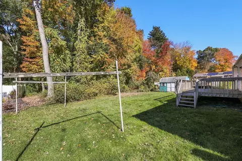 Exterior - 286 Peekskill Ave, Springfield, MA 01129 photo 12 of 14