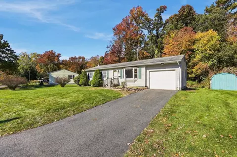 Exterior - 286 Peekskill Ave, Springfield, MA 01129 photo 8 of 14