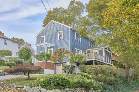 Exterior - 9 Sutherland Rd, Lexington, MA 02421 photo 2 of 10