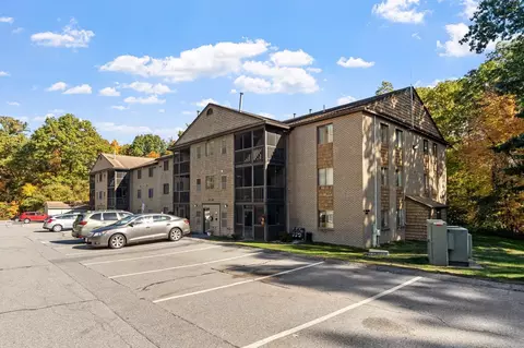 12 Village Ln #45, Tyngsborough, MA 01879
