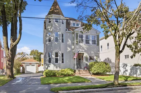 26 Tappan St, Melrose, MA 02176