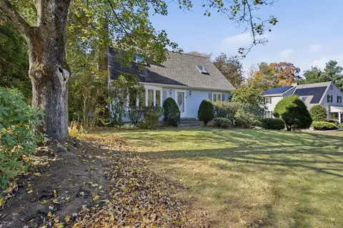 Exterior - 3 Matthew Dr, Easthampton, MA 01027 photo 4 of 10