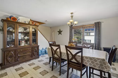 Dining - 3 Matthew Dr, Easthampton, MA 01027 photo 2 of 2
