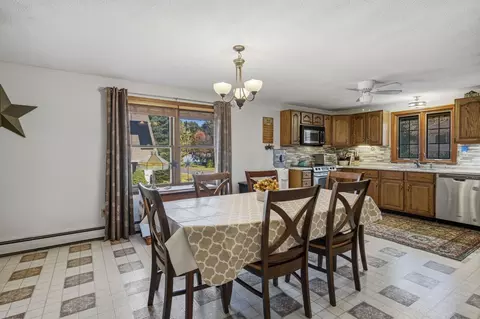 Dining - 3 Matthew Dr, Easthampton, MA 01027 photo 1 of 2