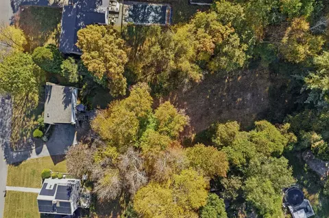 View/Area - 3 Matthew Dr, Easthampton, MA 01027 photo 3 of 3
