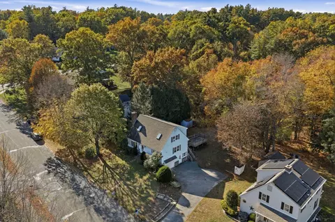 View/Area - 3 Matthew Dr, Easthampton, MA 01027 photo 2 of 3