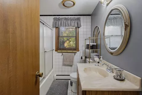 Bath - 3 Matthew Dr, Easthampton, MA 01027 photo 1 of 1