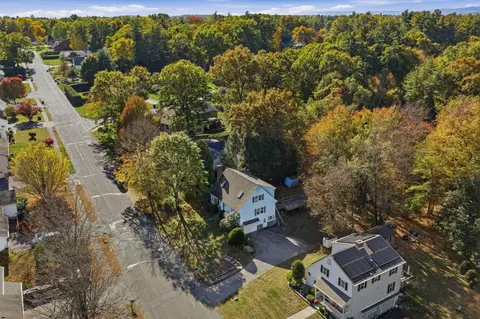 View/Area - 3 Matthew Dr, Easthampton, MA 01027 photo 1 of 3