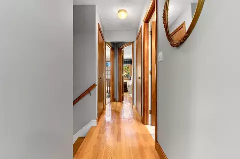 Entry Way - 3 Anthony Ln, Danvers, MA 01923 photo 5 of 7