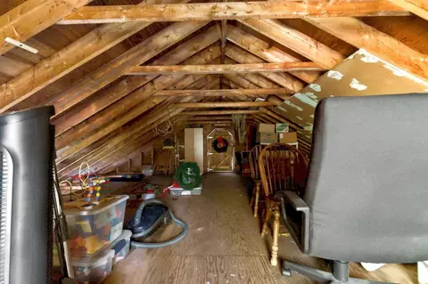 Entry Way - 3 Anthony Ln, Danvers, MA 01923 photo 7 of 7