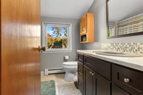 Bath - 3 Anthony Ln, Danvers, MA 01923 photo 3 of 3