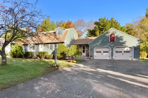 Exterior - 3 Anthony Ln, Danvers, MA 01923 photo 3 of 7