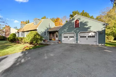 Exterior - 3 Anthony Ln, Danvers, MA 01923 photo 2 of 7