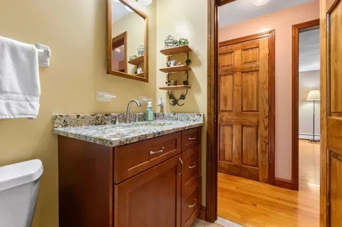 Bath - 3 Anthony Ln, Danvers, MA 01923 photo 2 of 3