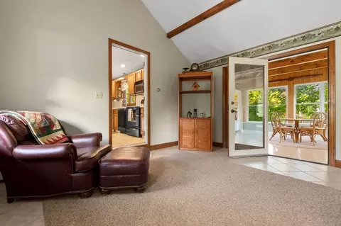 Entry Way - 3 Anthony Ln, Danvers, MA 01923 photo 1 of 7
