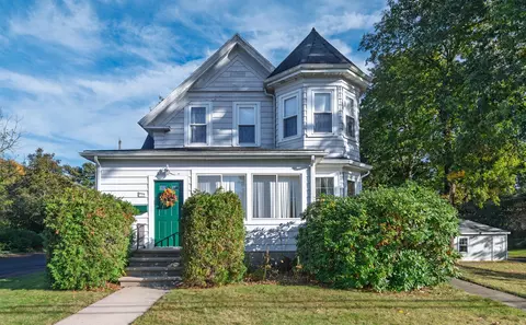 929 S Franklin St, Holbrook, MA 02343
