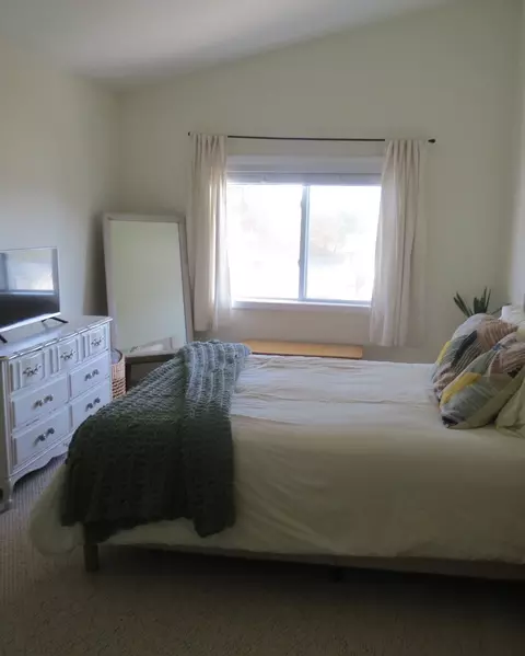 Bedroom - 11 Sonoma Dr, Worcester, MA 01605 photo 4 of 4