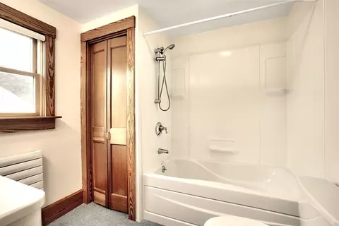 Bath - 262 Washington St, Gloucester, MA 01930 photo 1 of 2