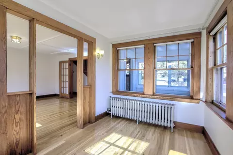 Living - 262 Washington St, Gloucester, MA 01930 photo 7 of 7