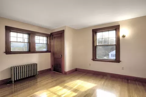 Bedroom - 262 Washington St, Gloucester, MA 01930 photo 1 of 6