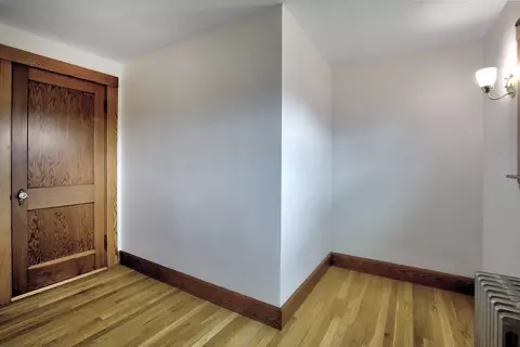 Entry Way - 262 Washington St, Gloucester, MA 01930 photo 5 of 7