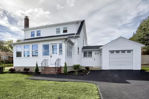 Exterior - 262 Washington St, Gloucester, MA 01930 photo 2 of 4