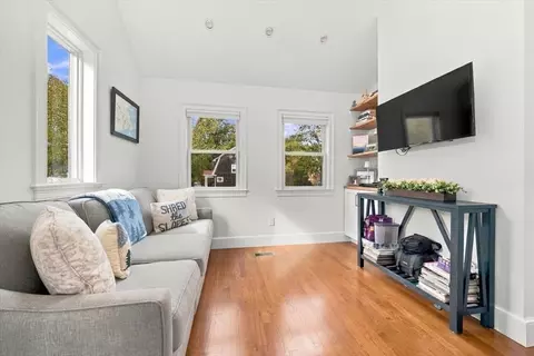 Living - 14 Colby Rd, Hingham, MA 02043 photo 1 of 4